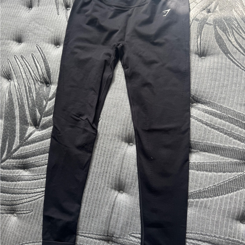 Gymshark Black Leggings Form-Fitting Stretchy Bottoms